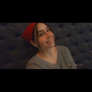 Meet your Posher, Alyssa